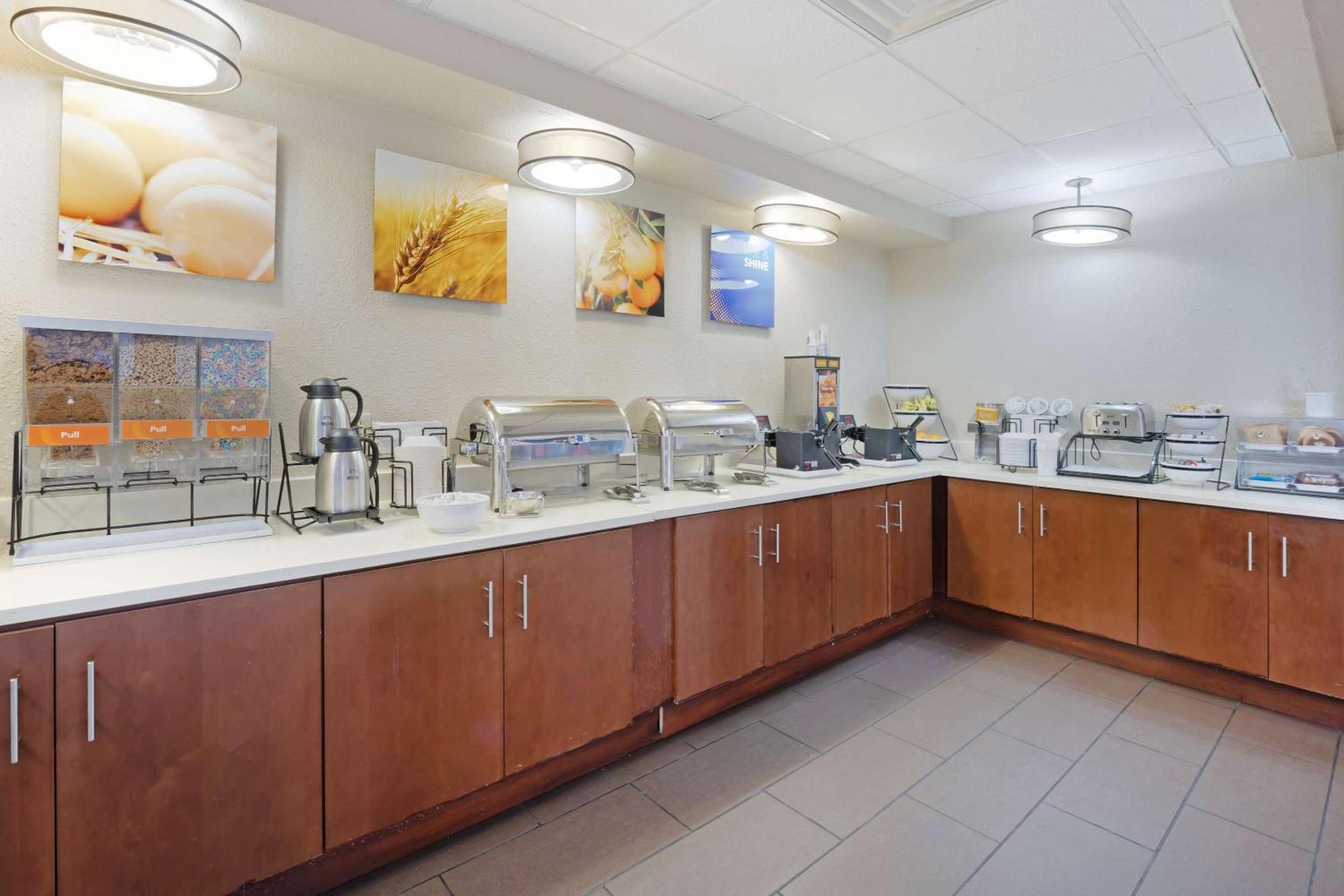 Comfort Inn & Suites Ουιτσιτά Εξωτερικό φωτογραφία