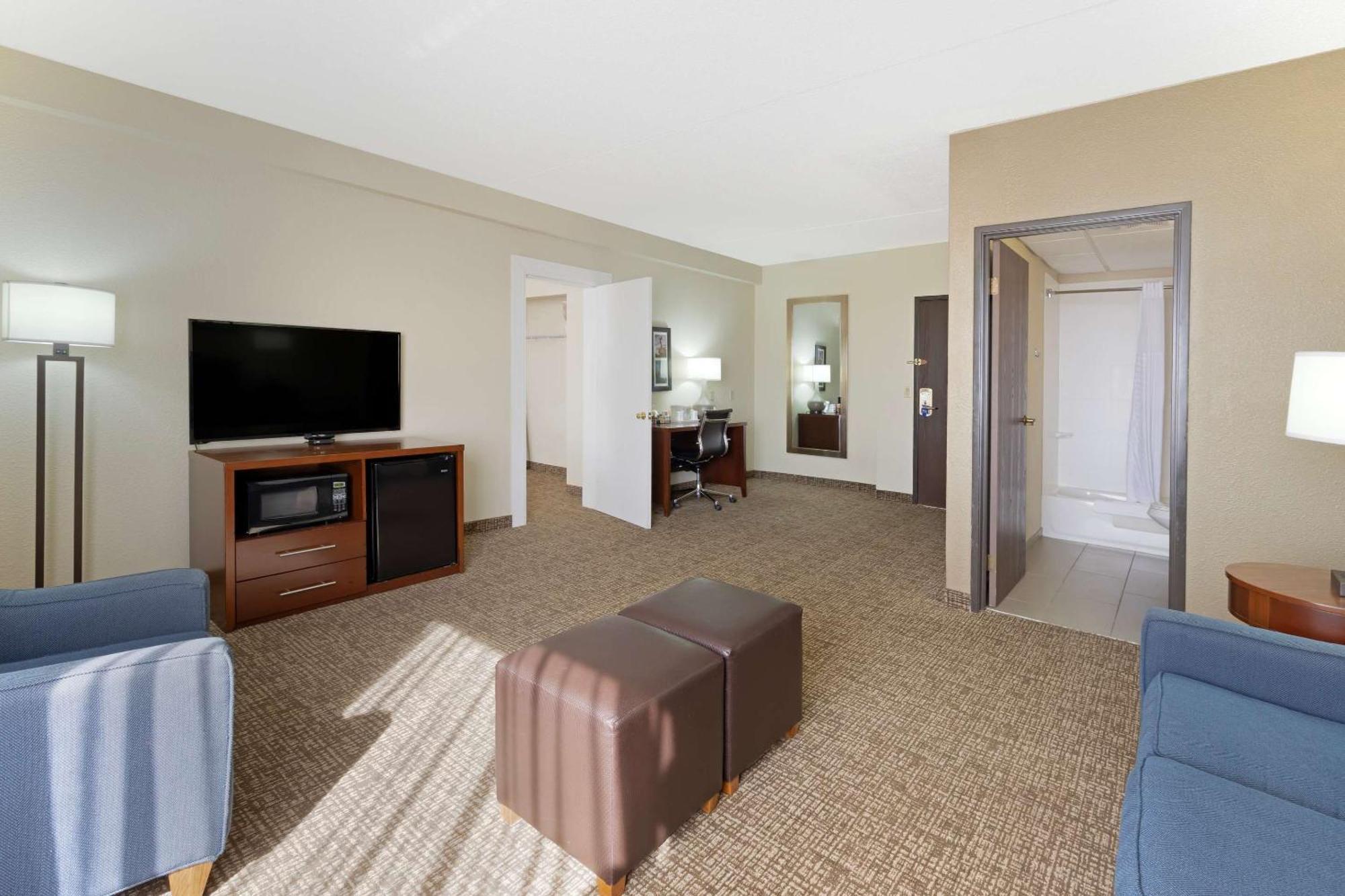 Comfort Inn & Suites Ουιτσιτά Εξωτερικό φωτογραφία