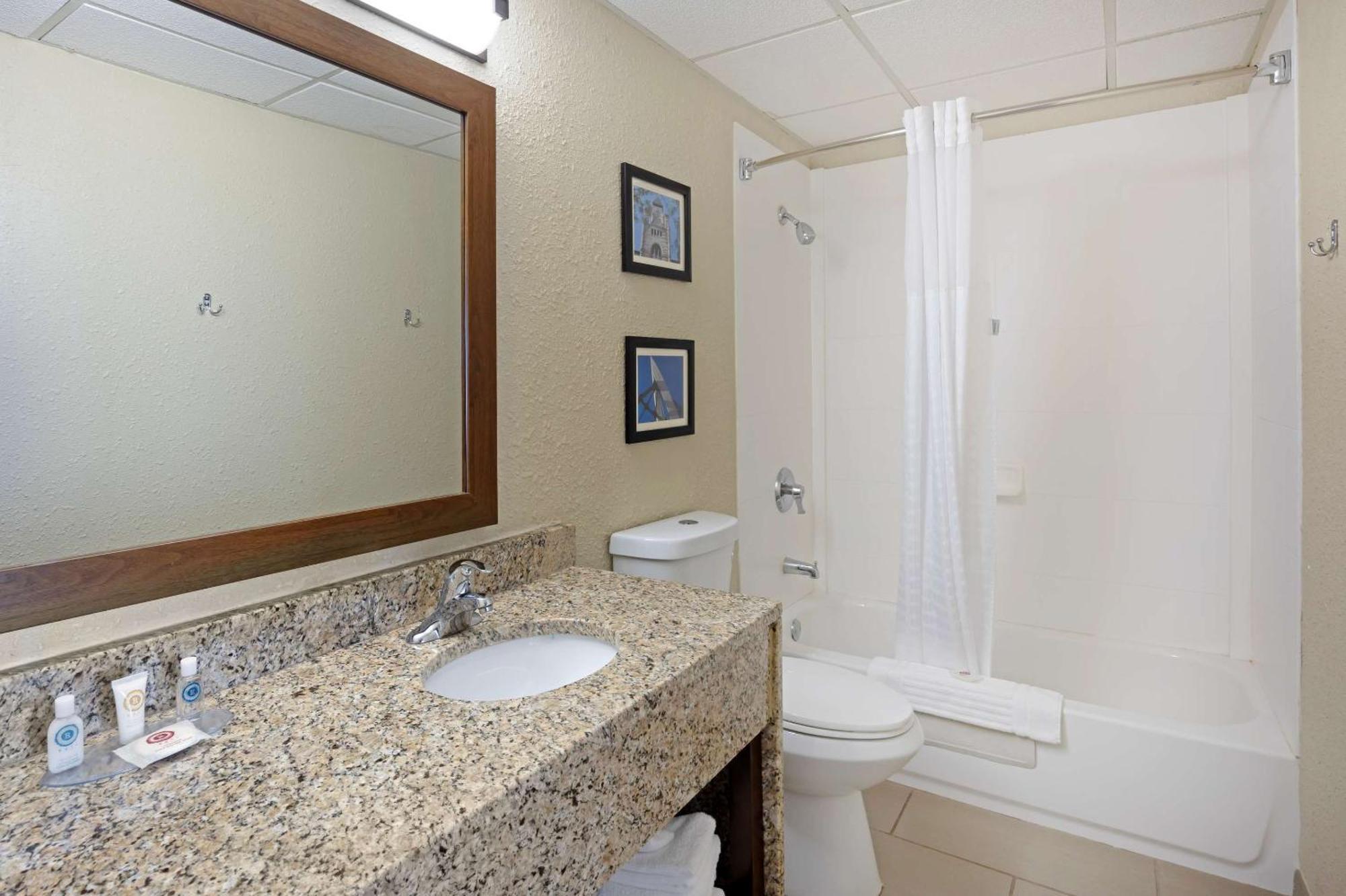 Comfort Inn & Suites Ουιτσιτά Εξωτερικό φωτογραφία